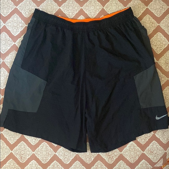 Nike Black and Gray Athletic Shorts with Elastic Waistband Xl with pockets - Picture 1 of 6